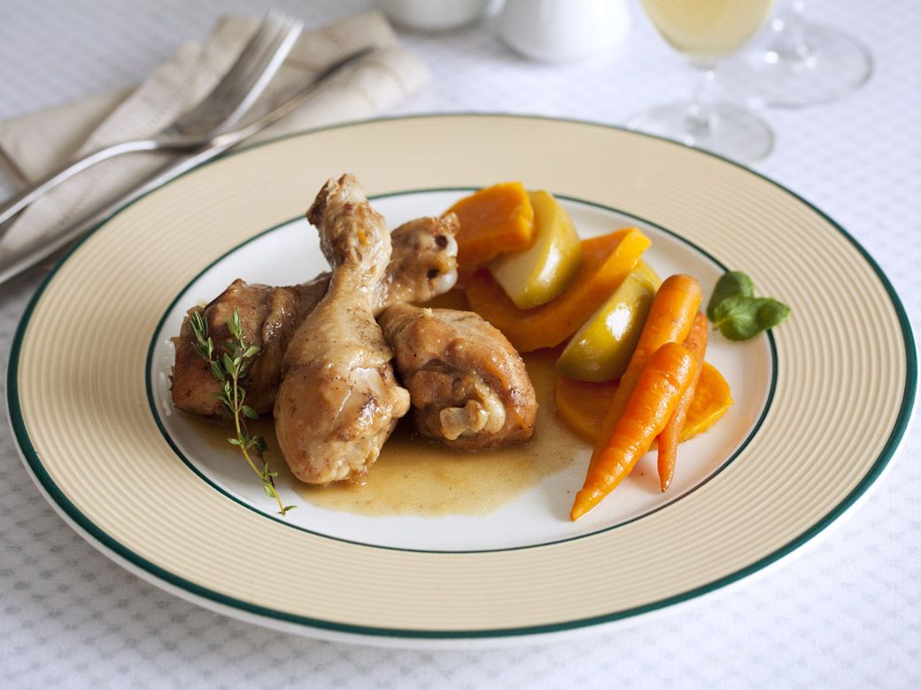 Рецепт: Курица с бататом и мини-морковью в мультиварке
