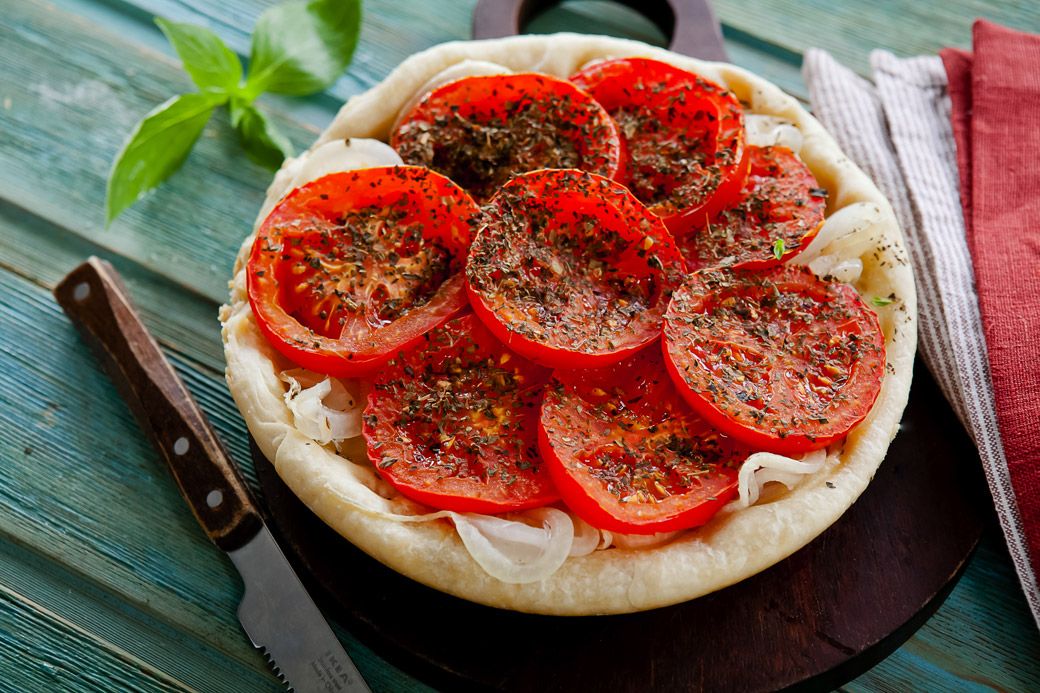 Рецепт: Греческий пирог с луком и помидорами в мультиварке